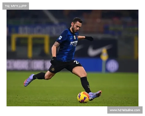 国米2-0阿贾克斯，恰尔汗奥卢角球助攻梅开二度